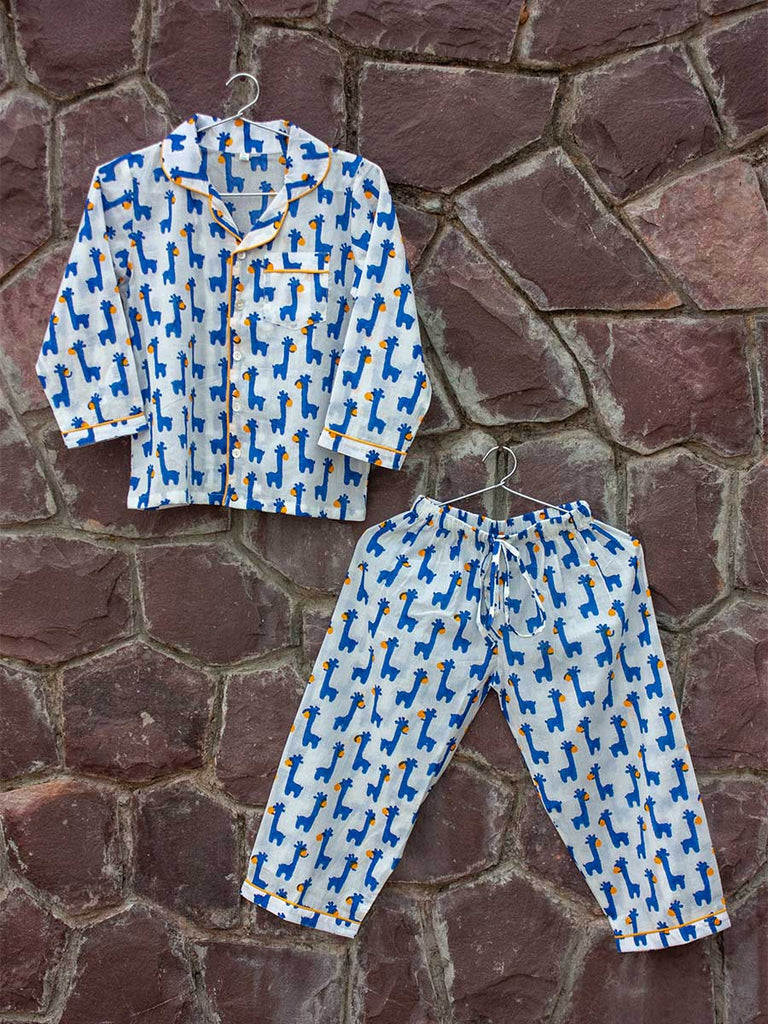 Blue Giraffe Organic Cotton Top & Pajama Set - Pinklay
