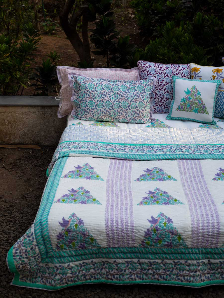Fields of Lavender Block Printed Cotton Quilt - Pinklay